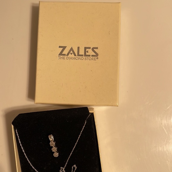 Zales Jewelry Zales Authentic White Gold Chain Pendant W 3 Diamonds Poshmark